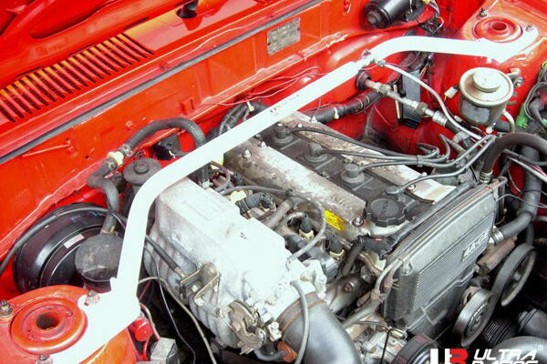 ULTRA RACING フロントタワーバー トヨタ カローラレビン/スプリンタートレノ AE86 1983〜1987 TW2-274A