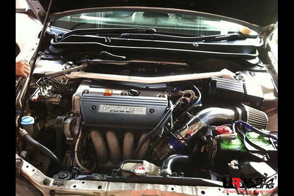 ULTRA RACING フロントタワーバー ホンダ アコードユーロR CL7 2002/10〜2006/10 TW2-388