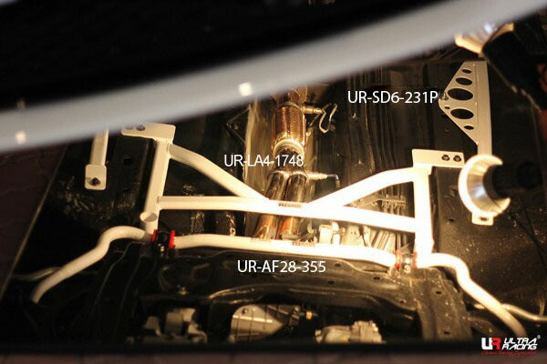 ULTRA RACING フロントメンバーブレース ホンダ シビックタイプR FD2 2005/09〜2012/06 LA4-1748