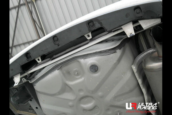 ULTRA RACING リアフレームブレース レクサス CT200h ZWA10 2011/01〜 RT4-1632