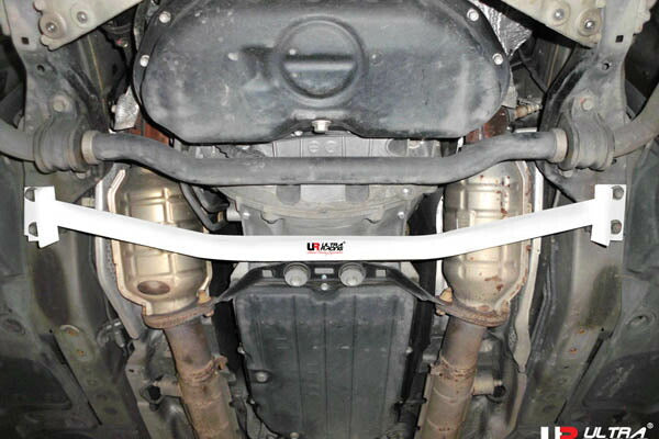 ULTRA RACING フロントメンバーブレース レクサス LS460 USF40 2006/09〜2017/10 LA2-1691