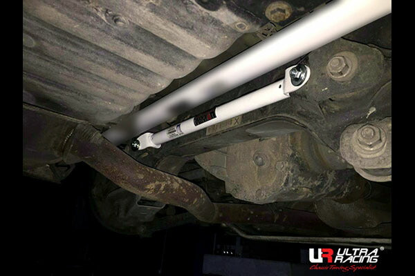 ULTRA RACING リアメンバーブレース BMW 1シリーズ E87 UD20/UF20 2004/10〜2012/08 RL2-1030
