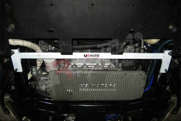 ULTRA RACING フロントメンバーブレース ニッサン GT-R R35 2007/12〜 LA2-972