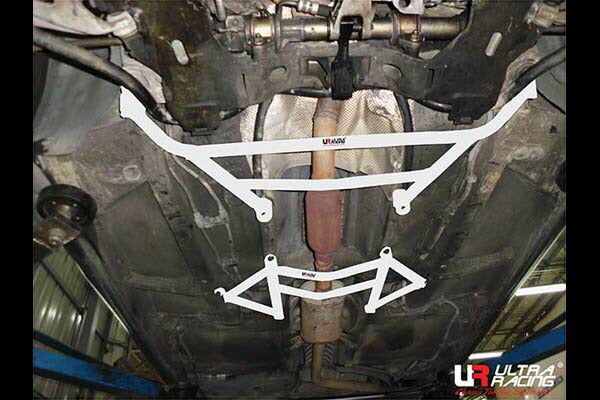 ULTRA RACING ミドルメンバーブレース RENAULT セニック 1996〜2003 ML6-2493