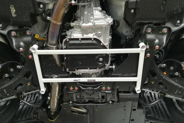 ULTRA RACING フロントメンバーブレース スバル XV GT7 2017/05〜 LA4-3913