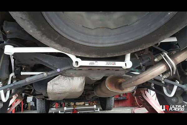 ULTRA RACING リアメンバーブレース トヨタ ハリアー ACU30W/GSU30W/MCU30W 2003/02〜2013/07 RL4-747
