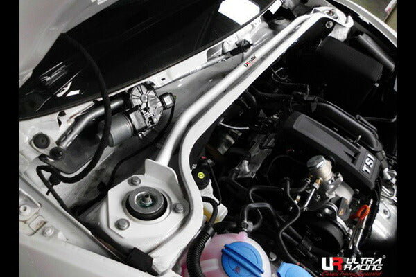 ULTRA RACING フロントタワーバー VOLKSWAGEN パサート 3CAXX/3CBVY/3CCAW 2006/04〜2010/03 TW2-1858