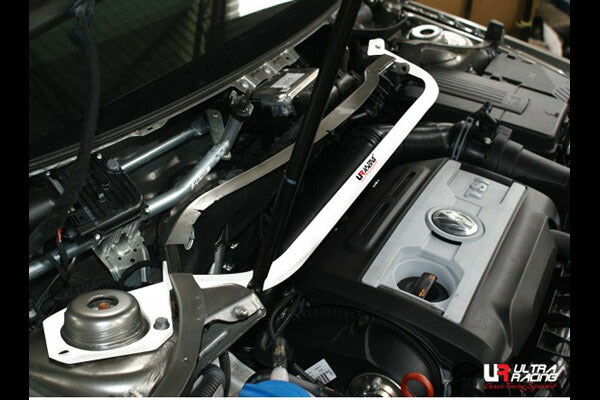 ULTRA RACING フロントタワーバー VOLKSWAGEN パサートヴァリアント 3CCAX 2011/05〜2015/07 TW2-1252
