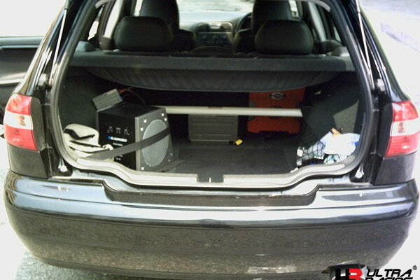 ULTRA RACING リアタワーバー VOLVO S40 4B4204 1997/10〜2004/05 RE2-059