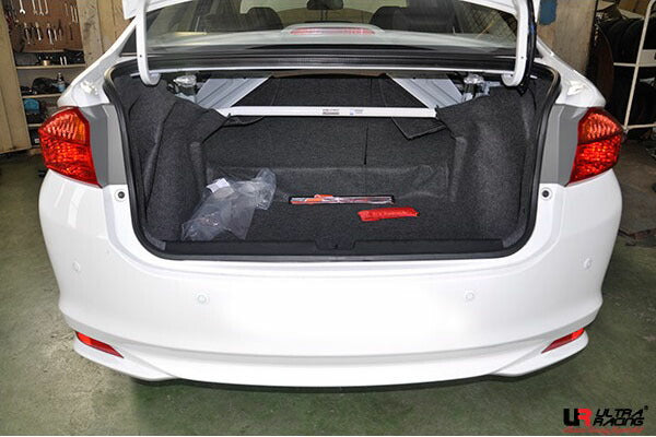 ULTRA RACING リアタワーバー ホンダ グレイス GM6 2014/12〜 RE2-2778