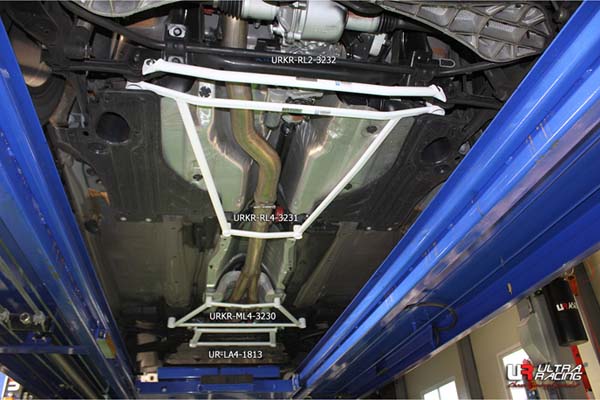 ULTRA RACING リアメンバーブレース VOLVO XC60 DB6304TXC 2009/06〜2017/10 RL4-3231