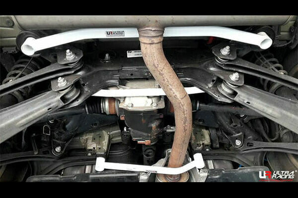 ULTRA RACING リアメンバーブレース BMW X3 F25 WX20 2011/03〜 RL2-2645