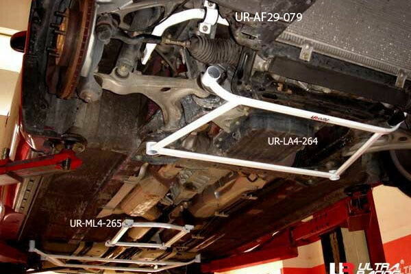 ULTRA RACING フロントメンバーブレース マツダ RX-8 SE3P 2003/04〜2013/04 LA4-264