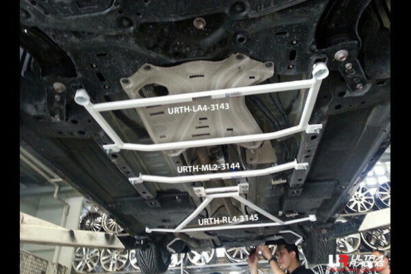 ULTRA RACING フロントメンバーブレース マツダ デミオ DJ3FS/DJ5FS/DJLFS 2014/09〜 LA4-3143