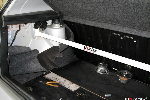 ULTRA RACING リアタワーバー VOLKSWAGEN ゴルフII 19PL 1989/10〜1992/04 RE2-982A