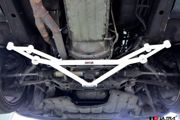 ULTRA RACING フロントメンバーブレース トヨタ マークII/クレスタ/チェイサー JZX90 1992/10〜1996/09 LA8-1241