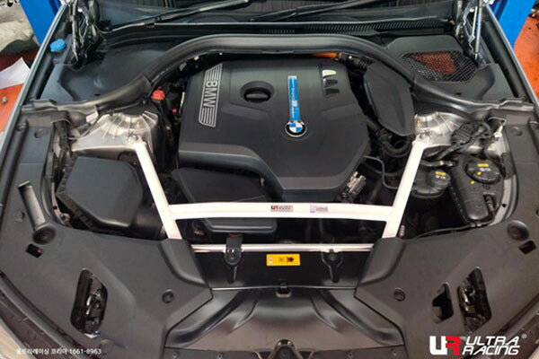 ULTRA RACING フロントタワーバー BMW 5シリーズ G30 JR20 2017/02〜 TW4-4046