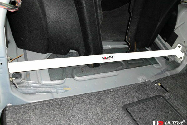 ULTRA RACING リアタワーバー VOLKSWAGEN パサートCC 3CCAWC 2008/11〜2012/07 RE2-1819