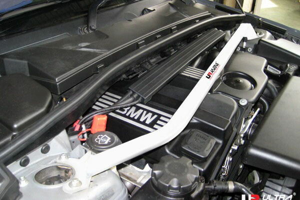 ULTRA RACING フロントタワーバー BMW 1シリーズ E87 UD20/UF20 2004/10〜2012/08 TW2-1121