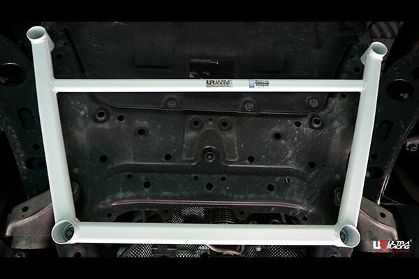 ULTRA RACING フロントメンバーブレース BMW 2シリーズ F45 2A15/6S15 2014/02〜 LA4-3857