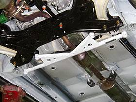 OKUYAMA ロワアームバー ミツビシ コルトラリーアートバージョンR Z27AG  681 323 0