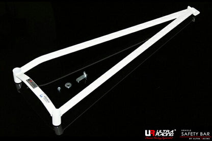 ULTRA RACING フロントメンバーブレース MERCEDES BENZ Eクラス W124 124022 1986/12〜1993/10 LA3-2159