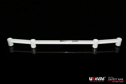 ULTRA RACING フロントメンバーブレース MERCEDES BENZ Rクラス W251 251065 2006/03〜2014/04 LA4-1678