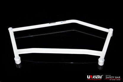 ULTRA RACING フロントメンバーブレース ニッサン ムラーノ PZ50 2004/09〜2007/12 LA4-2497