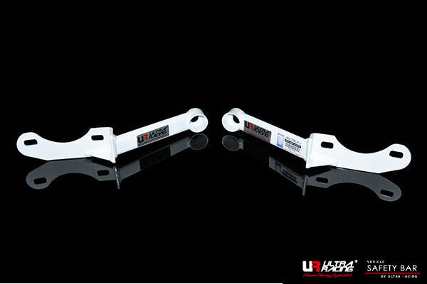 ULTRA RACING リアメンバーブレース レクサス CT200h ZWA10 2011/01〜 RS4-1631P