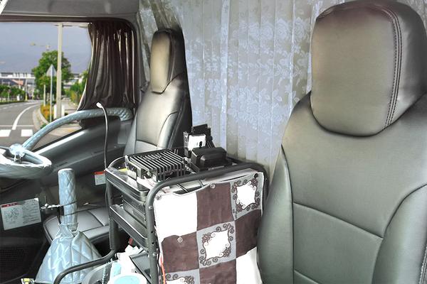 Azur フロントシートカバー いすゞ フォワード(07) 90系/34系 2007/07〜2023/08 AZU10R06