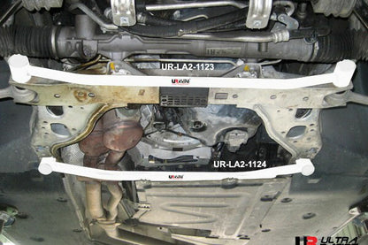 ULTRA RACING フロントメンバーブレース BMW 1シリーズ E87 UD20/UF20 2004/10〜2012/08 LA2-1123