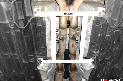 ULTRA RACING ミドルメンバーブレース AUDI A8(D3) 4EBFMF/4EBFML/4EBVJF/4EBVJL 2003/10〜2010/12 ML4-1875