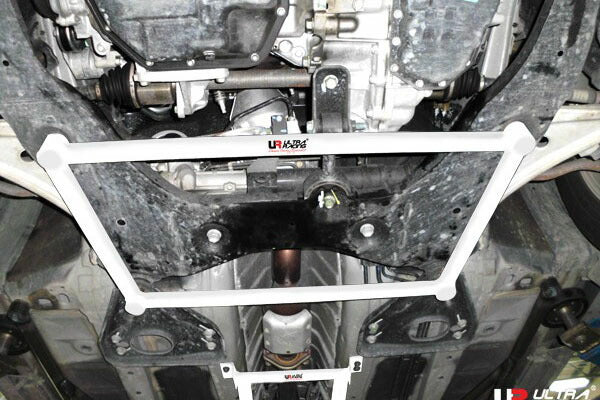 ULTRA RACING フロントメンバーブレース ニッサン ティアナ J32 2008/06〜2014/02 LA4-1696