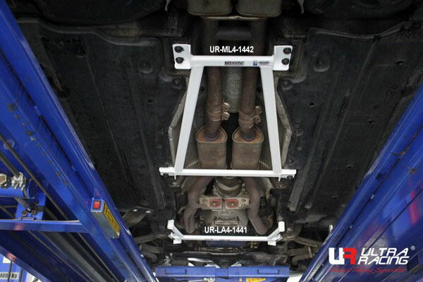 ULTRA RACING ミドルメンバーブレース AUDI A6(C6) 4FAUKS/4FBATS 2004/07〜 ML4-1442