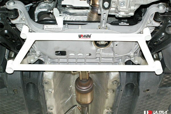 ULTRA RACING フロントメンバーブレース VOLKSWAGEN パサートCC 3CCAWC 2008/11〜2012/07 LA4-1250