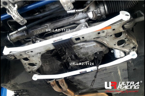 ULTRA RACING フロントメンバーブレース BMW 1シリーズ E82 UC30 2004/10〜2012/08 LA2-1123