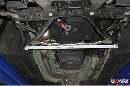 ULTRA RACING フロントメンバーブレース BMW 2シリーズ F22 1J30 2014/02〜2019/11 LA2-2543