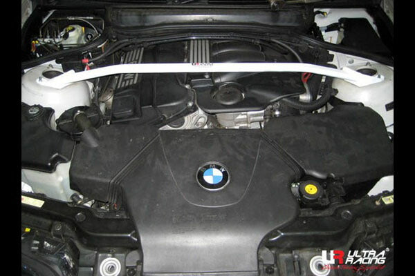 ULTRA RACING フロントタワーバー BMW 3シリーズ E46 AM20 1998/07〜2000 TW2-560