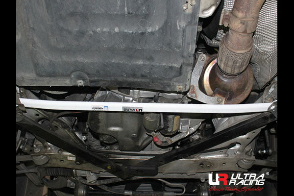 ULTRA RACING フロントメンバーブレース BMW 3シリーズ E90 VB25 2005/04〜2011/10 LA2-1027