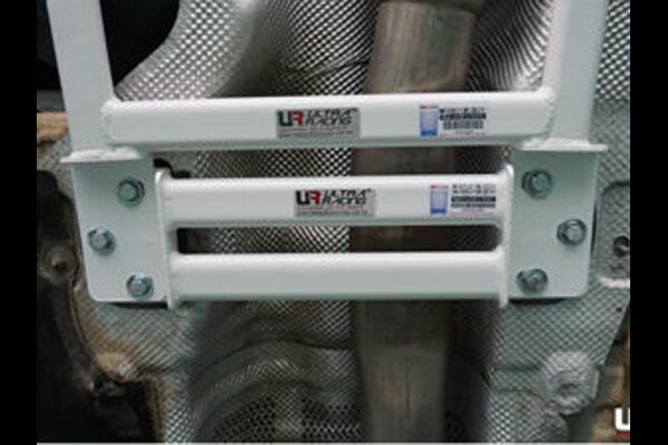 ULTRA RACING ミドルメンバーブレース BMW 3シリーズ F30 3D20 2012/09〜2015/07 ML2-2544