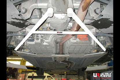 ULTRA RACING リアメンバーブレース BMW 5シリーズ G30 JA20P 2017/02〜2020/03 RL4-4047