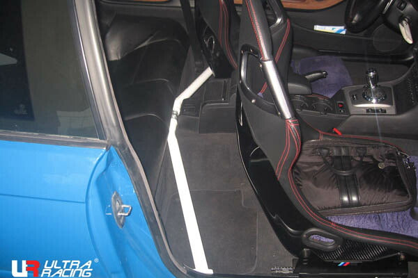 ULTRA RACING ルームバー BMW M3 E46 BL32 2001/01〜2007/08 RO2-1535A