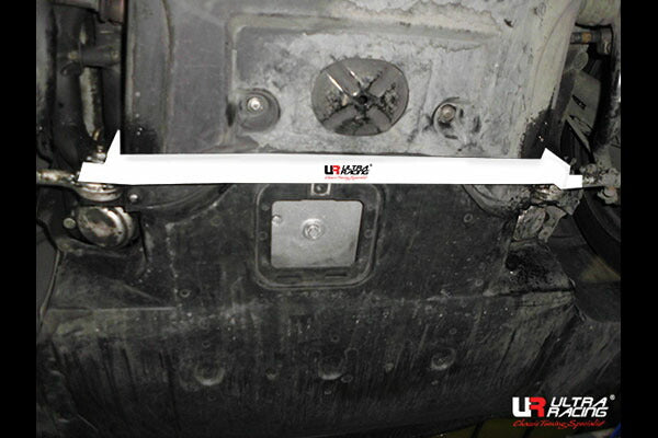 ULTRA RACING フロントメンバーブレース BMW M5 E39 DE50 1999/04〜2003/10 LA2-3062