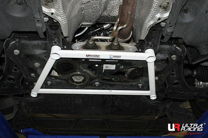 ULTRA RACING フロントメンバーブレース VOLKSWAGEN ゴルフVII AUCJXF/AUDJHF 2014/02〜 LA4-2686(A)