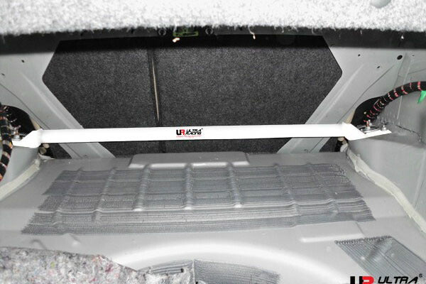 ULTRA RACING リアタワーバー CADILLAC CTS X322B 2008/01〜2013/08 RE2-1831