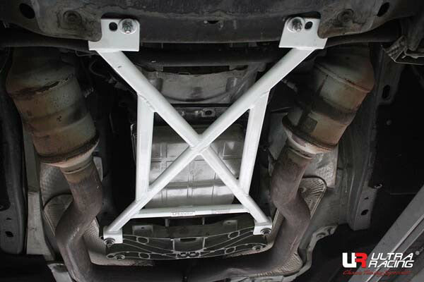 ULTRA RACING フロントメンバーブレース CHRYSLER 300C  2005/02〜2011/09 LA4-3020