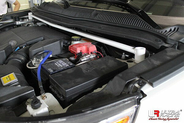 ULTRA RACING フロントタワーバー FORD エクスプローラー 1FMHK8 2011/05〜2016/12 TW2-2662