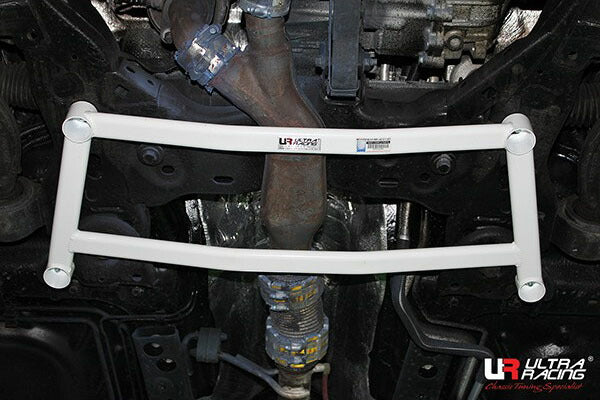 ULTRA RACING フロントメンバーブレース FORD エクスプローラー 1FMHK8 2011/05〜2016/12 LA4-2664