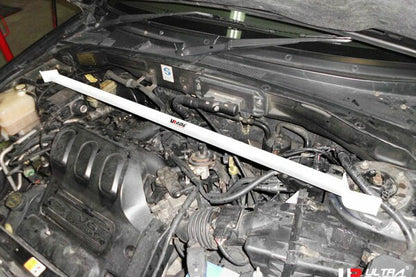 ULTRA RACING フロントタワーバー FORD エスケープ EPFWF 2000/12〜2006/06 TW2-1983