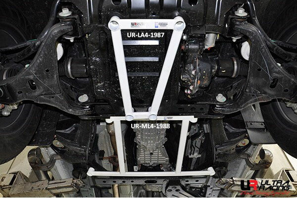 ULTRA RACING フロントメンバーブレース FORD エベレスト  2015〜 LA4-1987